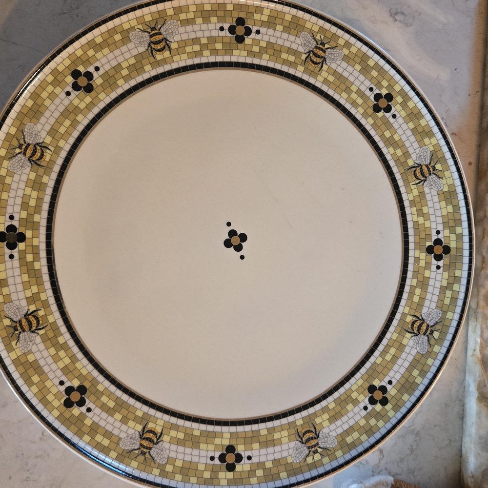 Bee Pattern Dinner Plate
